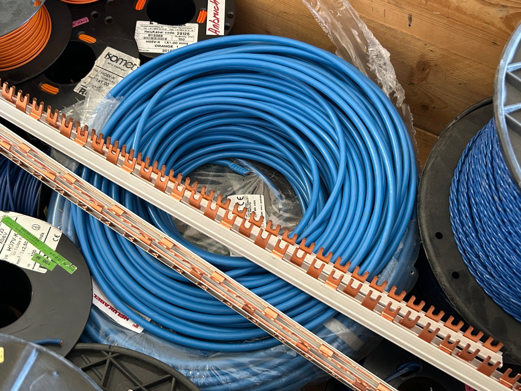 Cavi: Posten Kabel und Litzen - Kupferkabel – Nuovo (secondo la descrizione) da Zofingen venduto da Maschinenfabrik 4