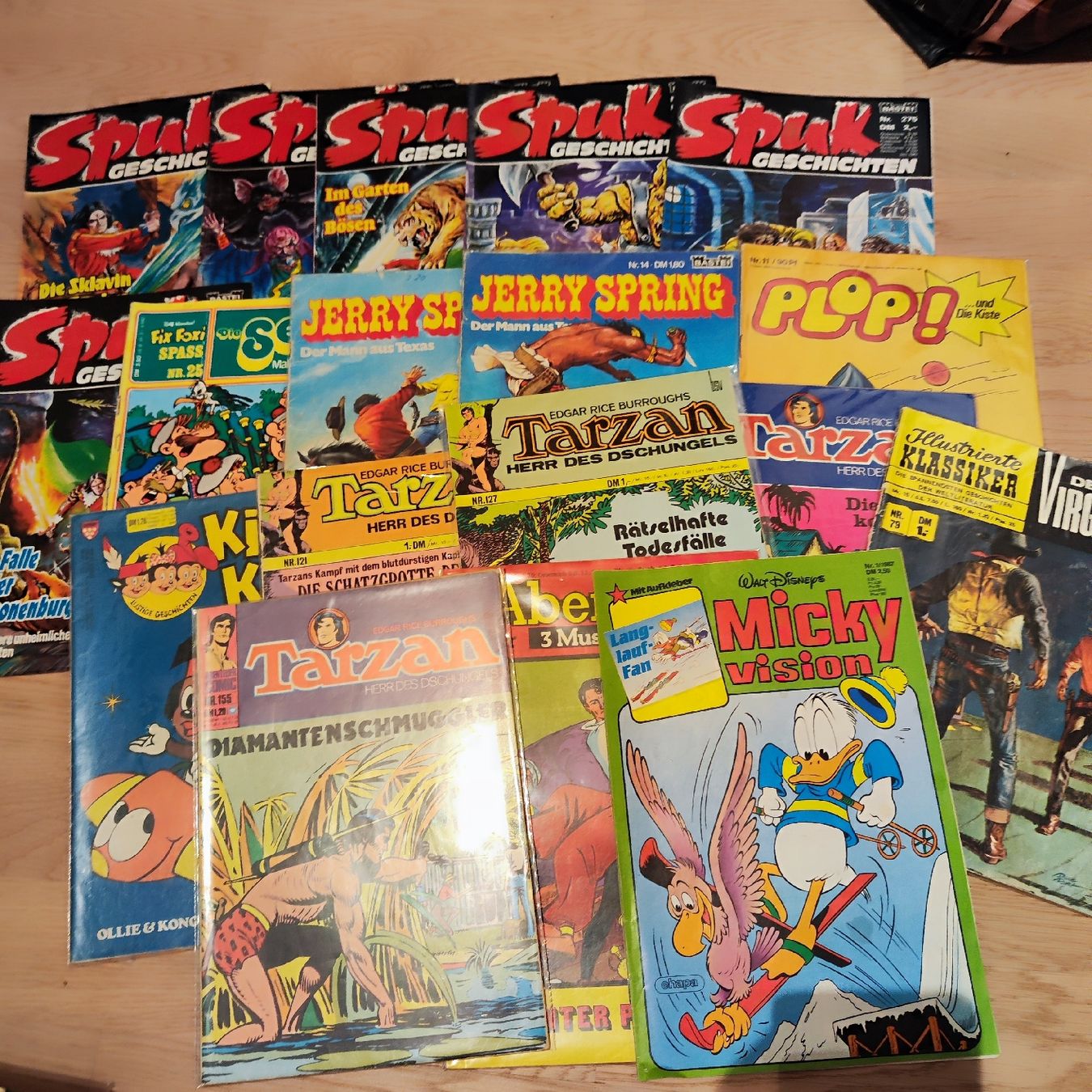 Comics: Super Comicpaket - 50 Comics ab 1 Fr!! – Gebraucht aus Klingnau von  2
