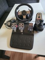 Logitech G27 Racing Wheel mit Pedalen und Schalthebel