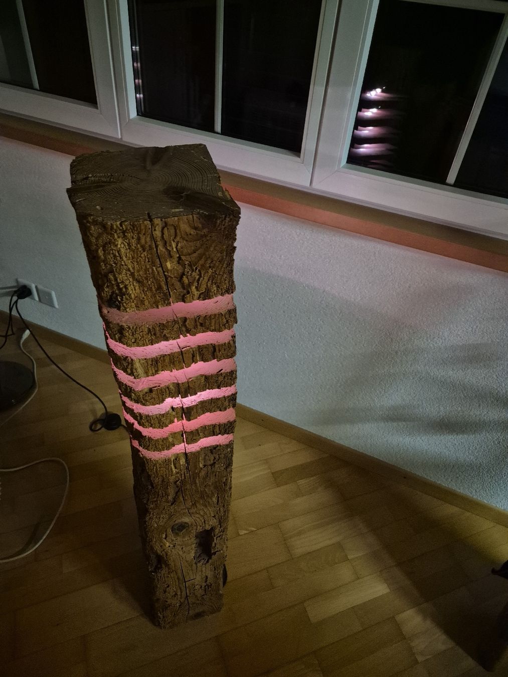 Lampade: Stehlampe Altholzsäule – Usato da Oberriet venduto da sev_mts5 4