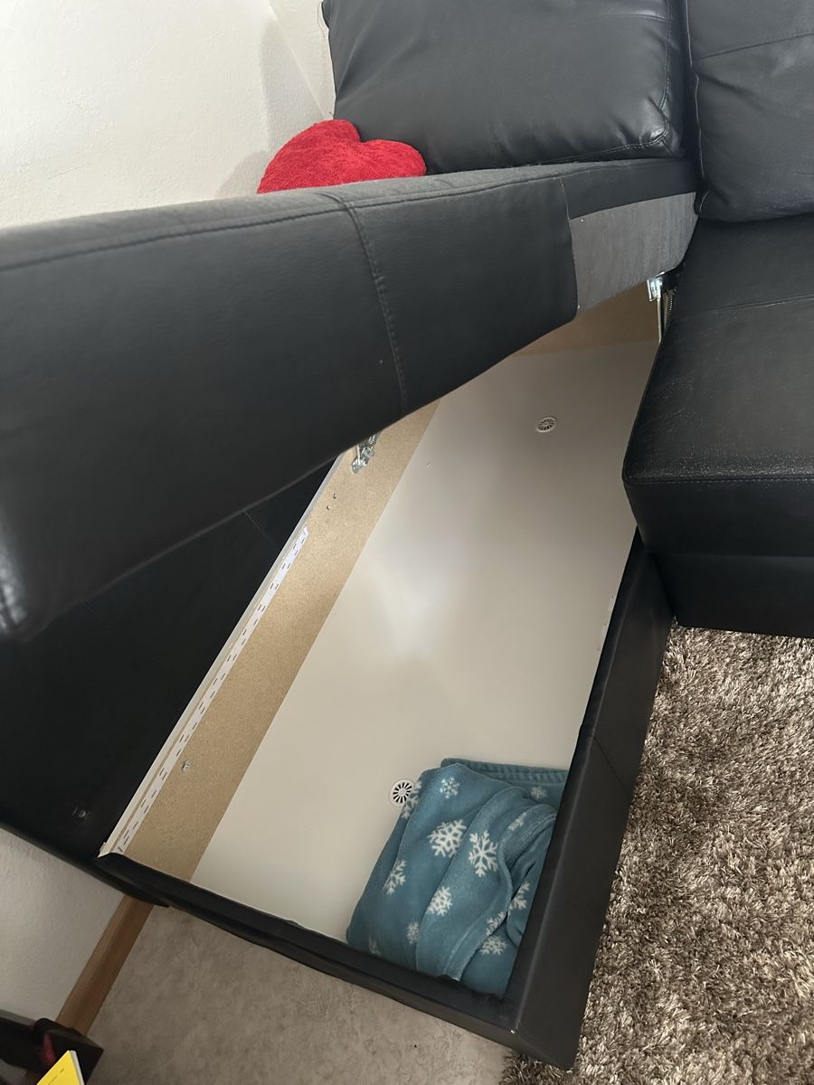Ikea Sofas: Ecksofa schwarz Kunstleder mit Bettfunktion Stauraum – Gebraucht aus Pratteln von milisandra 7
