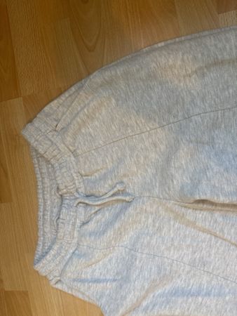 Damen Jogginghose grau weit geschnitten guter Zustand