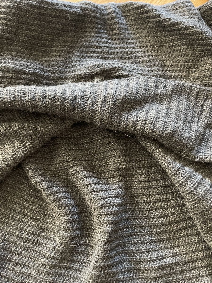 Altro in Moda donna: Pullover Kuscheliger Strickpullover-Cape Gr. S, Anthrazit, – Usato da Rüschlikon venduto da Lajniii 3