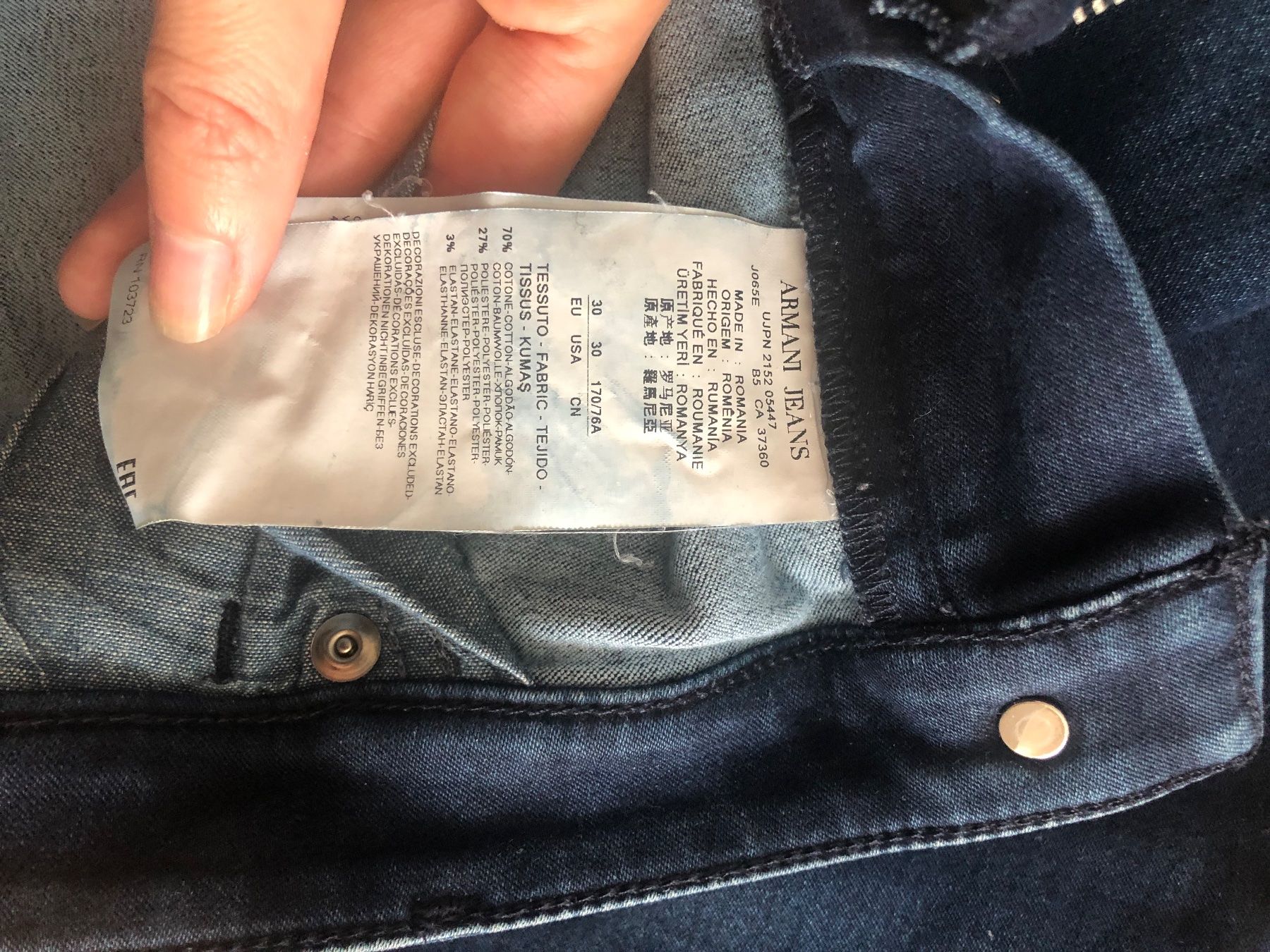 Armani Jeans: Armani Jeans Gr. 30 – D'occasion à Pfaffhausen par Klaras_second_hand 5
