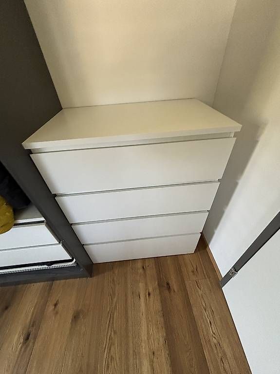 Cassettiere: IKEA Malm Kommode weiss mit 4 Schubladen – Usato da Appenzell venduto da zueri_appenzell
