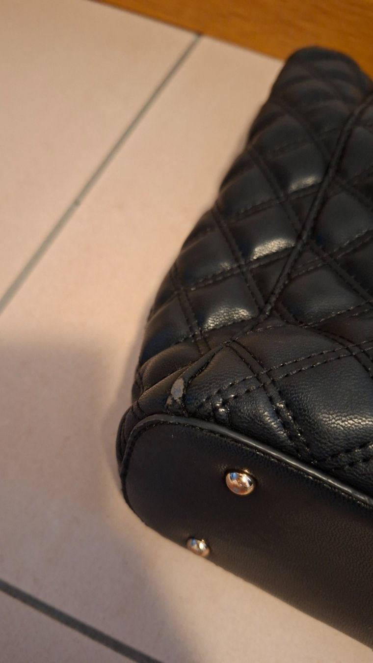 Guess Borse da donna: Vendo Borsa GUESS – Usato da Genestrerio venduto da mor_fnw8 8