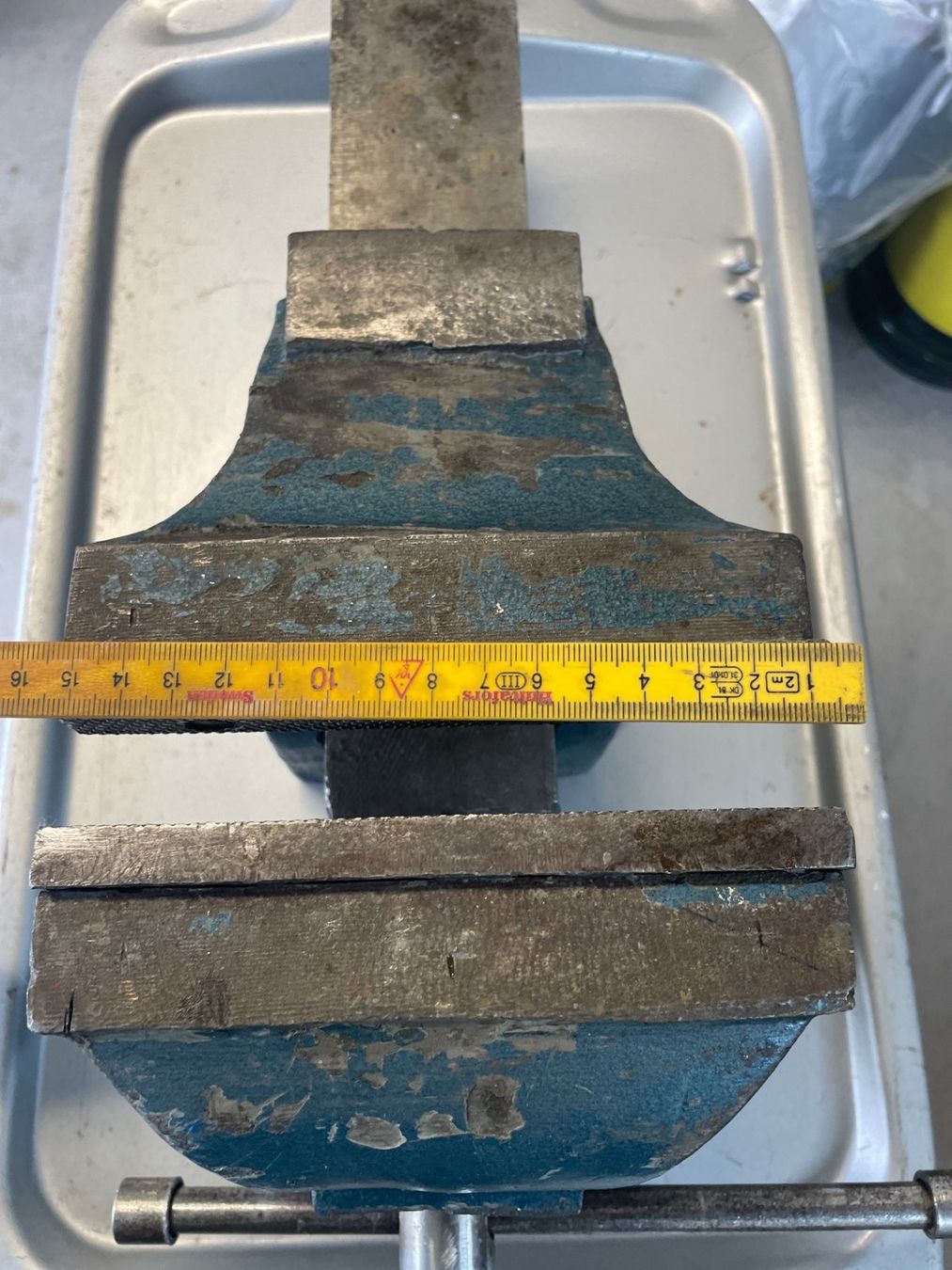 Tutti gli attrezzi: Schraubstock schwer 19kg – Usato da Altendorf venduto da Esmaan 3