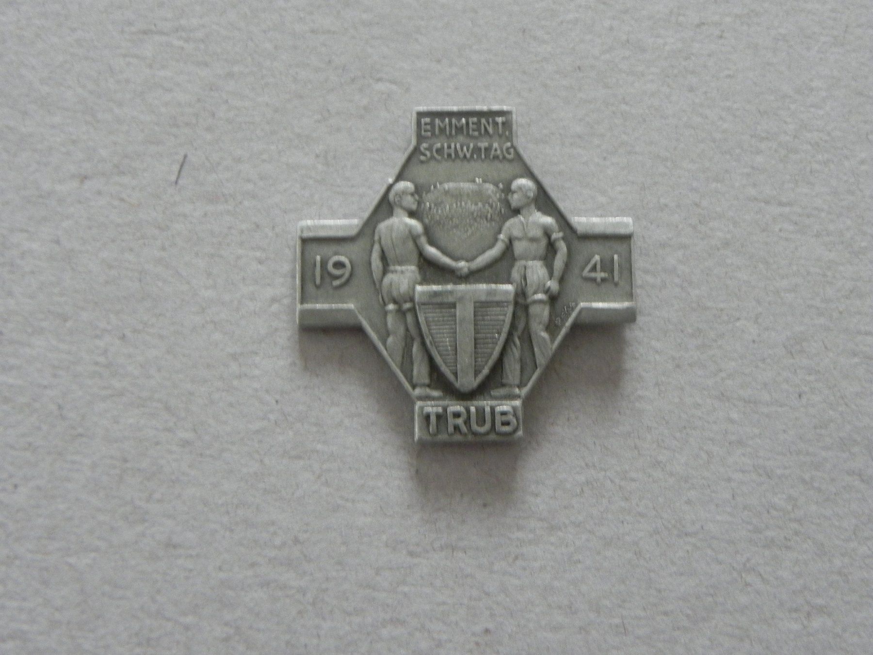 Placchette & Badge: Abzeichen Emmenthaler Schwingfest Schwingen Trub  BE 1941 – Usato da Siebnen venduto da krimsie