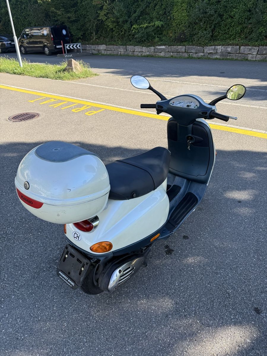 Piaggio Scooter: PIAGGIO VESPA ET4 50 CC – Usato da Winterthur venduto da Fabio_46 4