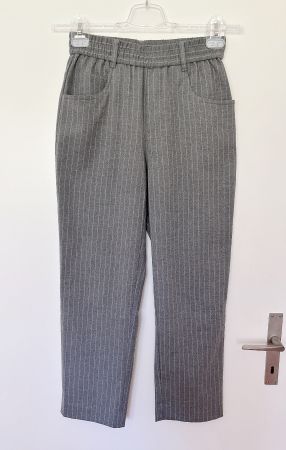 Neuwertig! Damen Bundfaltenhose mit Streifen, grau, bequem