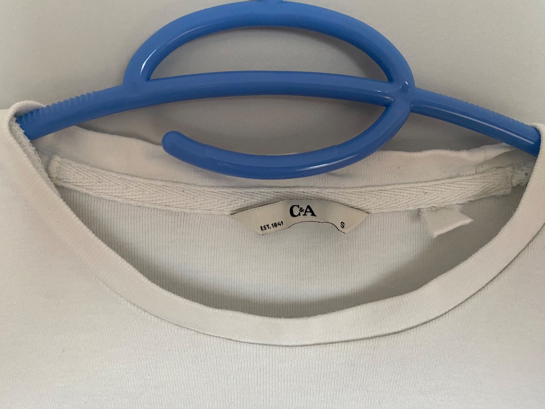 C&A T-shirts: Sweatshirt Grösse S – D'occasion à Glattbrugg par riseca 1