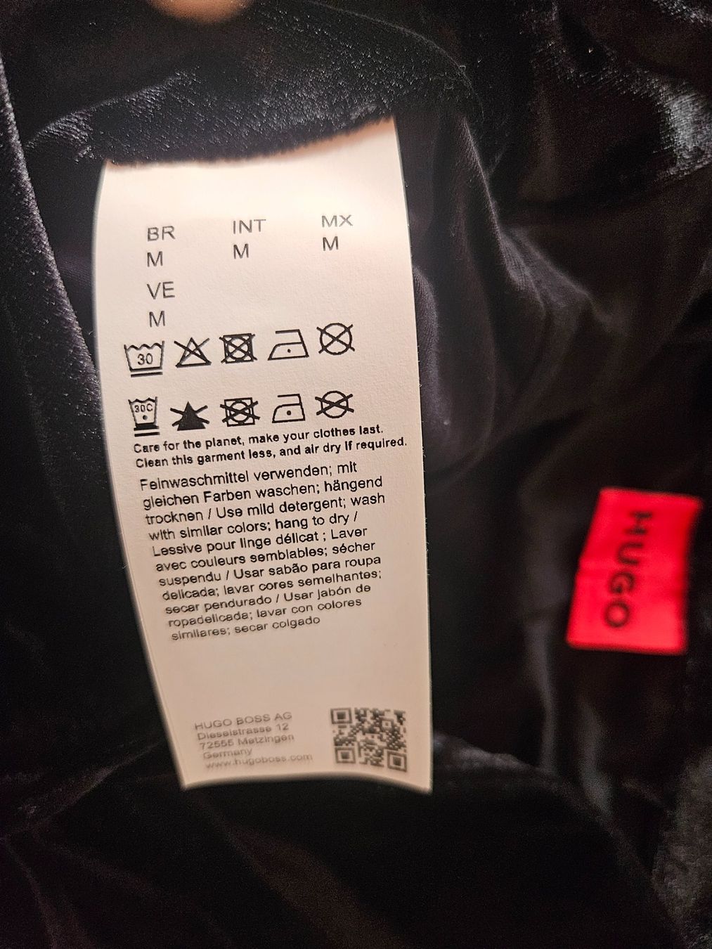 Hugo Boss Röcke: Elegante Samt Rock, Schwarz, Grösse M - – Neu (gemäss Beschreibung) aus Zürich von SkullLady88 4