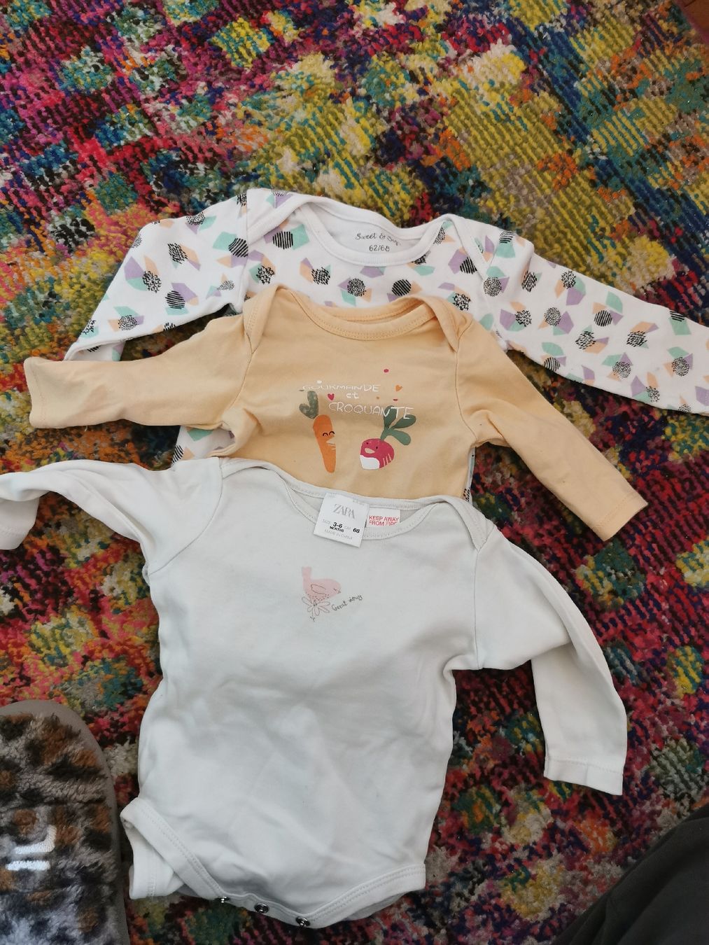 Lotti & Set di vestiti: Lot de 3 body manche longue 56 cm – Usato da Genève venduto da Loloana