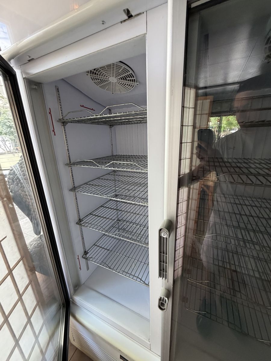 Frigoriferi: Armoire de stockage, négative et positive – Usato da Genève venduto da abd_tww7 1