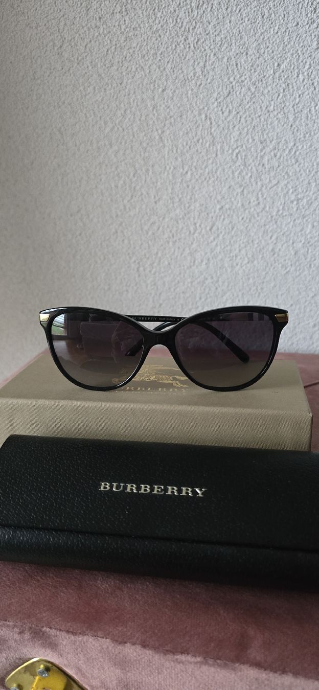 Burberry Occhiali & Lenti: Burberry Sonnenbrille – Nuovo (secondo la descrizione) da Rümlang venduto da ilc_vm5p 1