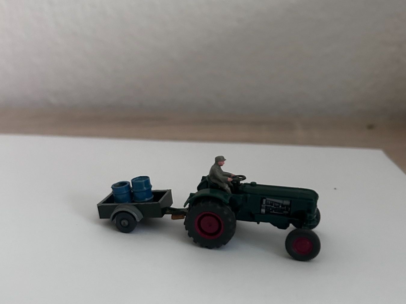 Wiking Modellini d'auto: Wiking Deutz D40 L mit Anhänger – Usato da Goldach venduto da Manyro55 1