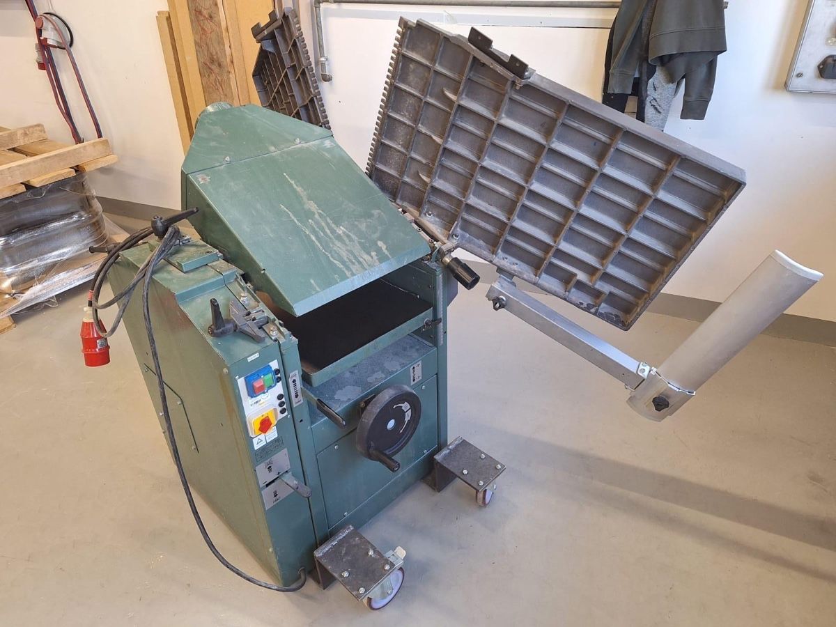 Tutte le macchine: Abrichte und Dickenhobelmaschine Kity – Usato da Appenzell Meistersrüte venduto da auromeli 4