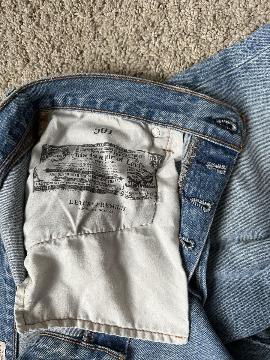 Levi's Jeans: Levi's 501 Premium Jeans hellblau – Gebraucht aus Basel von Oloir 2