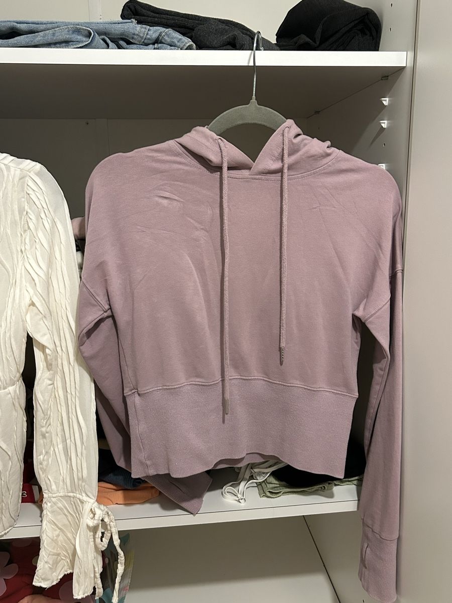 Maglioni & Felpe: cropped fitted hoodie – Usato da Zürich venduto da Mmmico