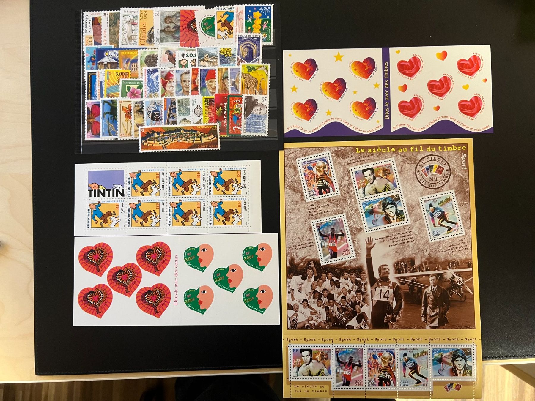 Tutti i francobolli: () Lot timbres neufs 2000** – Nuovo e nell'imballaggio originale da Lausanne venduto da ffhoud