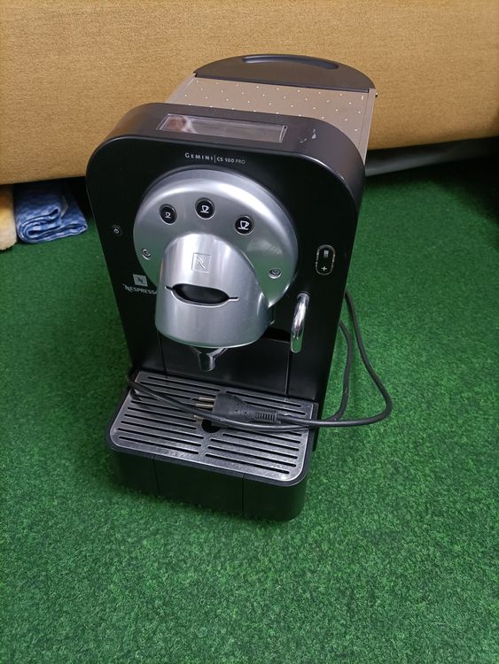 Cafetière Nespresso Gemini CS100 Pro - Modèle Pro D'occasion, En Bon état