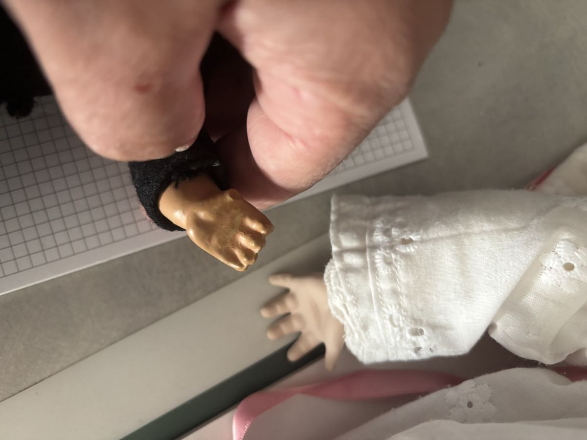 Bambole: Antike Puppe mit Gebrauchsspuren – Usato da Plasselb venduto da Mike760 4