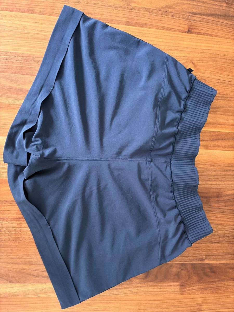 Lululemon Hosen: Lululemon Casual Shorts – Gebraucht aus Rothenburg von lau_hh8t 1