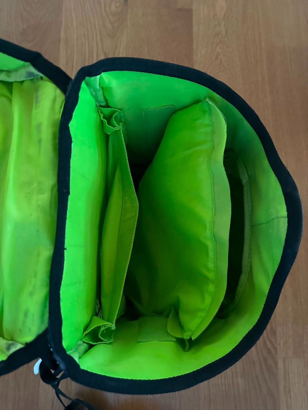 Ergobag Borse & Zaini: Ergobag Schulrucksack-Set – Usato da Laufen venduto da MoJo-2008 1
