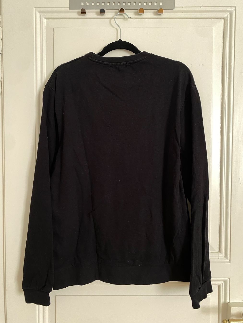 Pullover & Sweatshirts: Pulli schwarz mit Skelett Hand und Rasierklinge – Neu (gemäss Beschreibung) aus Basel von Isabelclothess 2