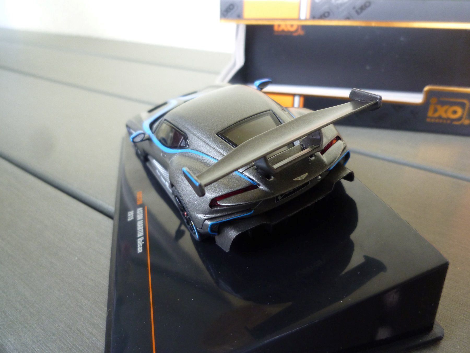Modellini d'auto: Aston Martin Vulcan (2015) – Nuovo e nell'imballaggio originale da Flawil venduto da Imperiosud 3