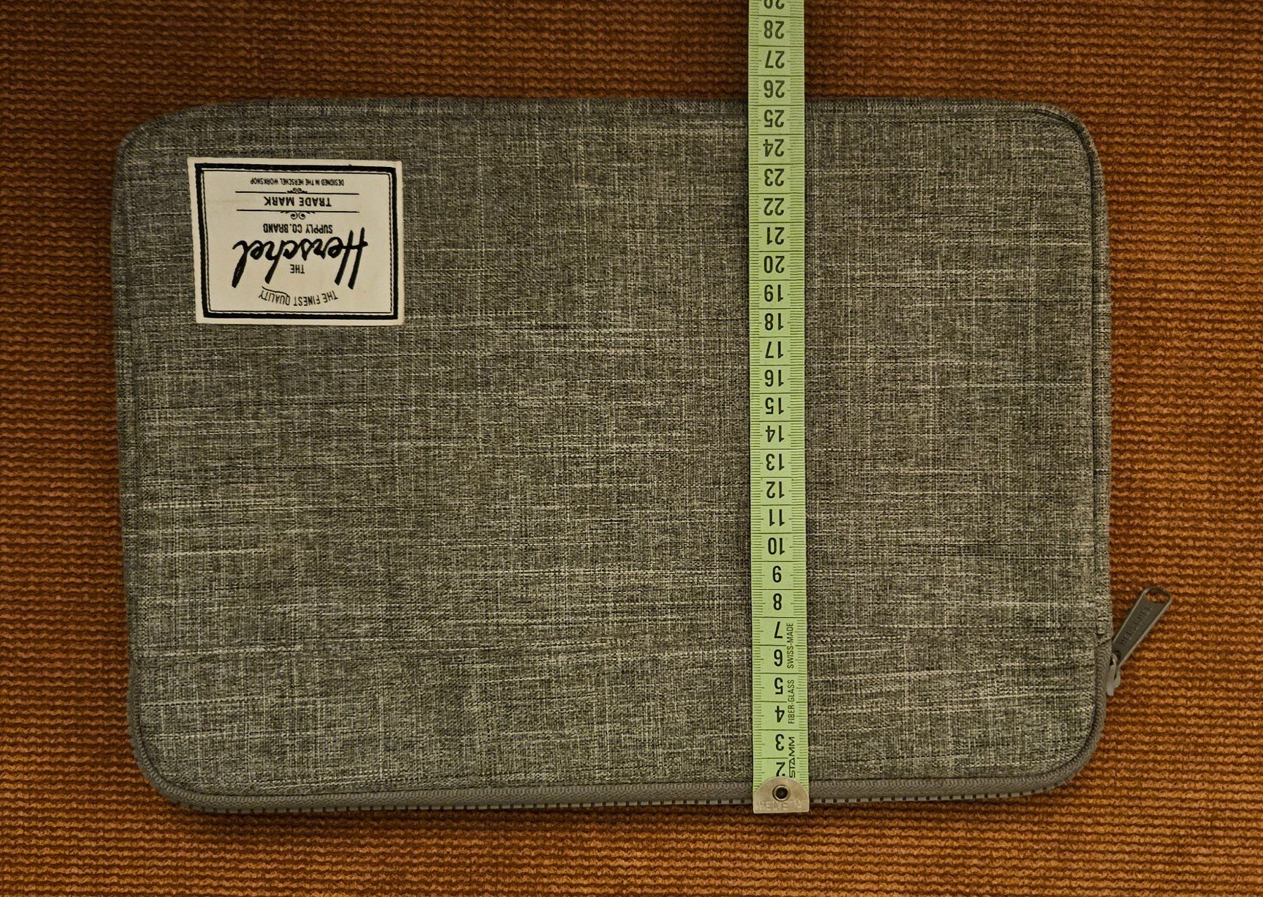 Borse: Herschel Laptoptasche grau – Usato da Rombach venduto da ThriftBetter 4