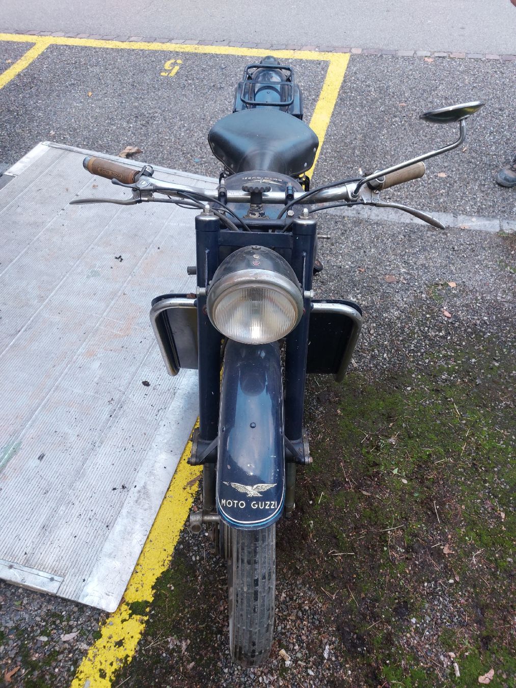 Moto Guzzi Strasse: Moto Guzzi Oldrimer  – Defekt aus Mönchaltorf von GTO03 1