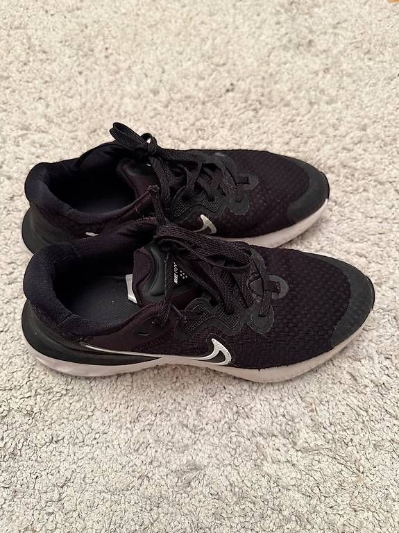 Scarpe da donna: Nike Schuhe Gr38.5 – Usato da Küsnacht ZH venduto da nat_m97w 3