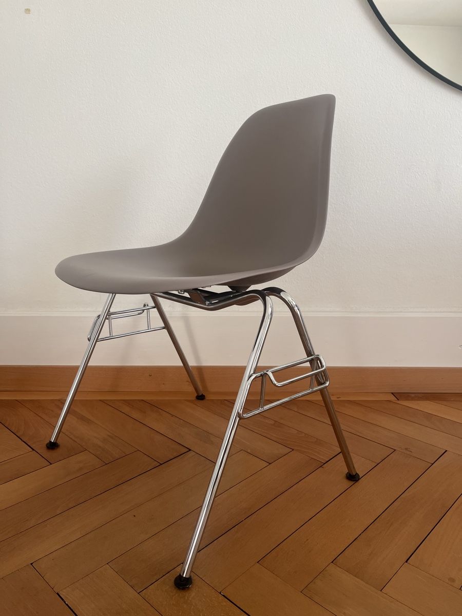 Vitra Sedie: Vitra EAMES chair – Usato da Bern venduto da tab_2dqp