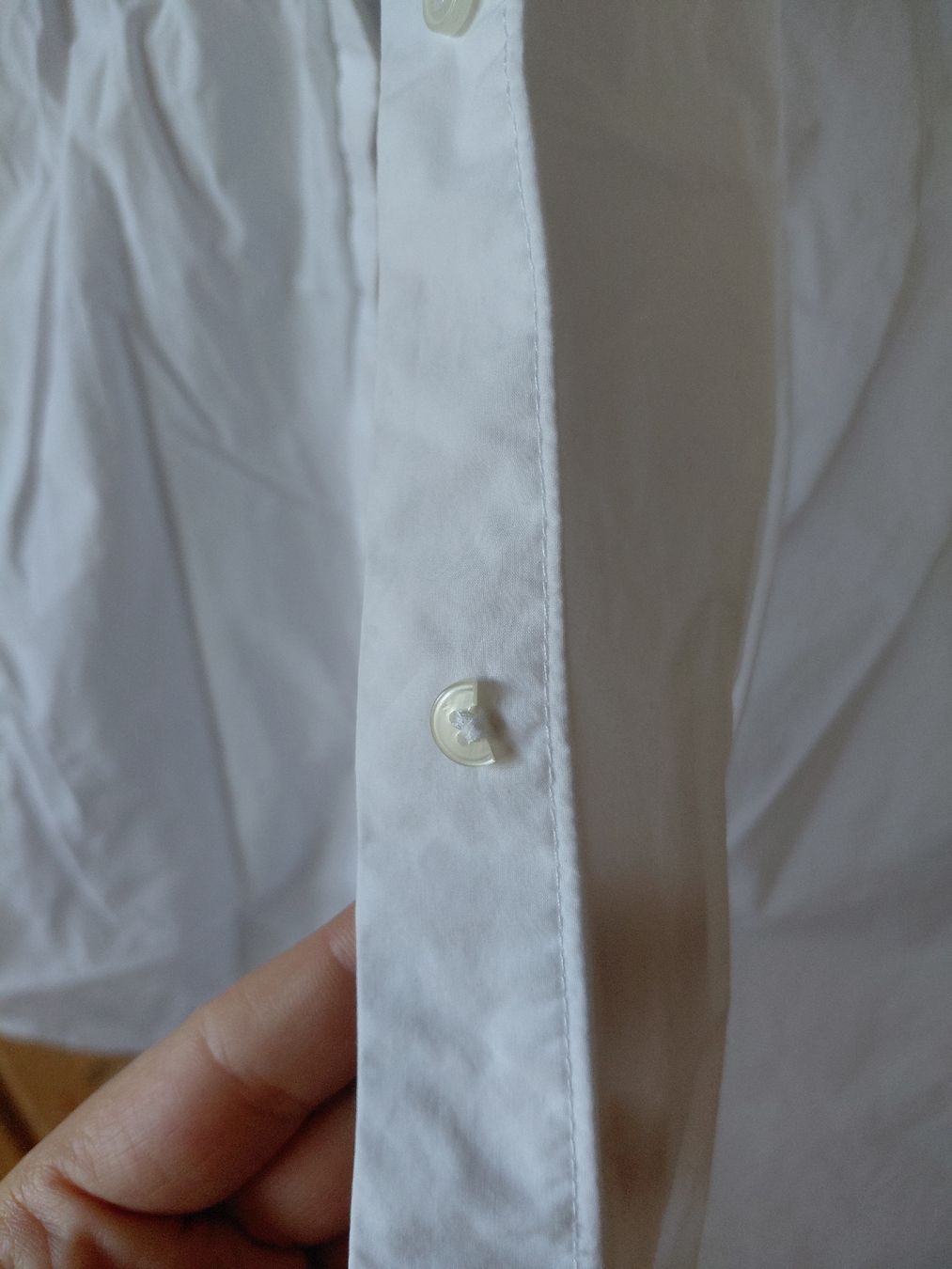 H&M Robes: Blusenkleid H&M weiss L – D'occasion à Winterthur par adventurenala 1