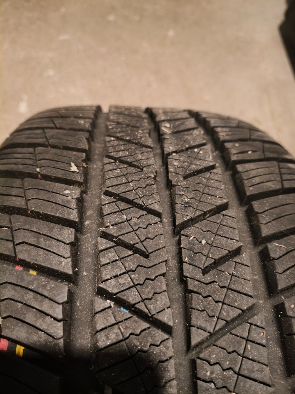 Pneumatici & Ruote complete: BMW wintersatz R17 – Usato da Flawil venduto da mikica0 3
