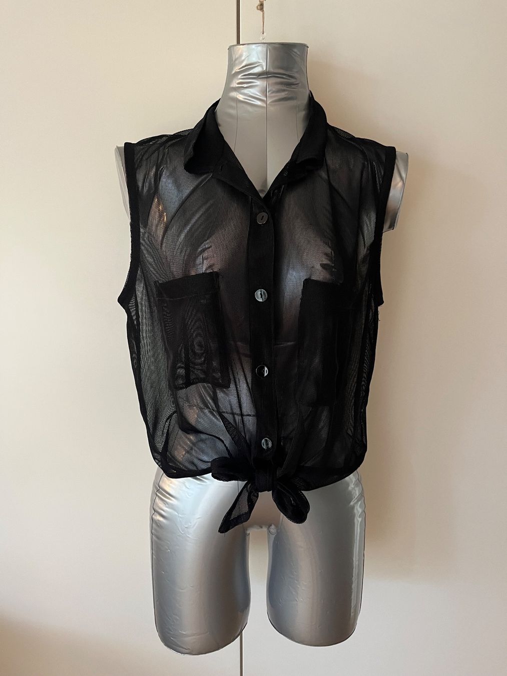 Blusen: Transparente Mesh-Bluse schwarz Crop – Gebraucht aus Gümligen von blackberrys 1