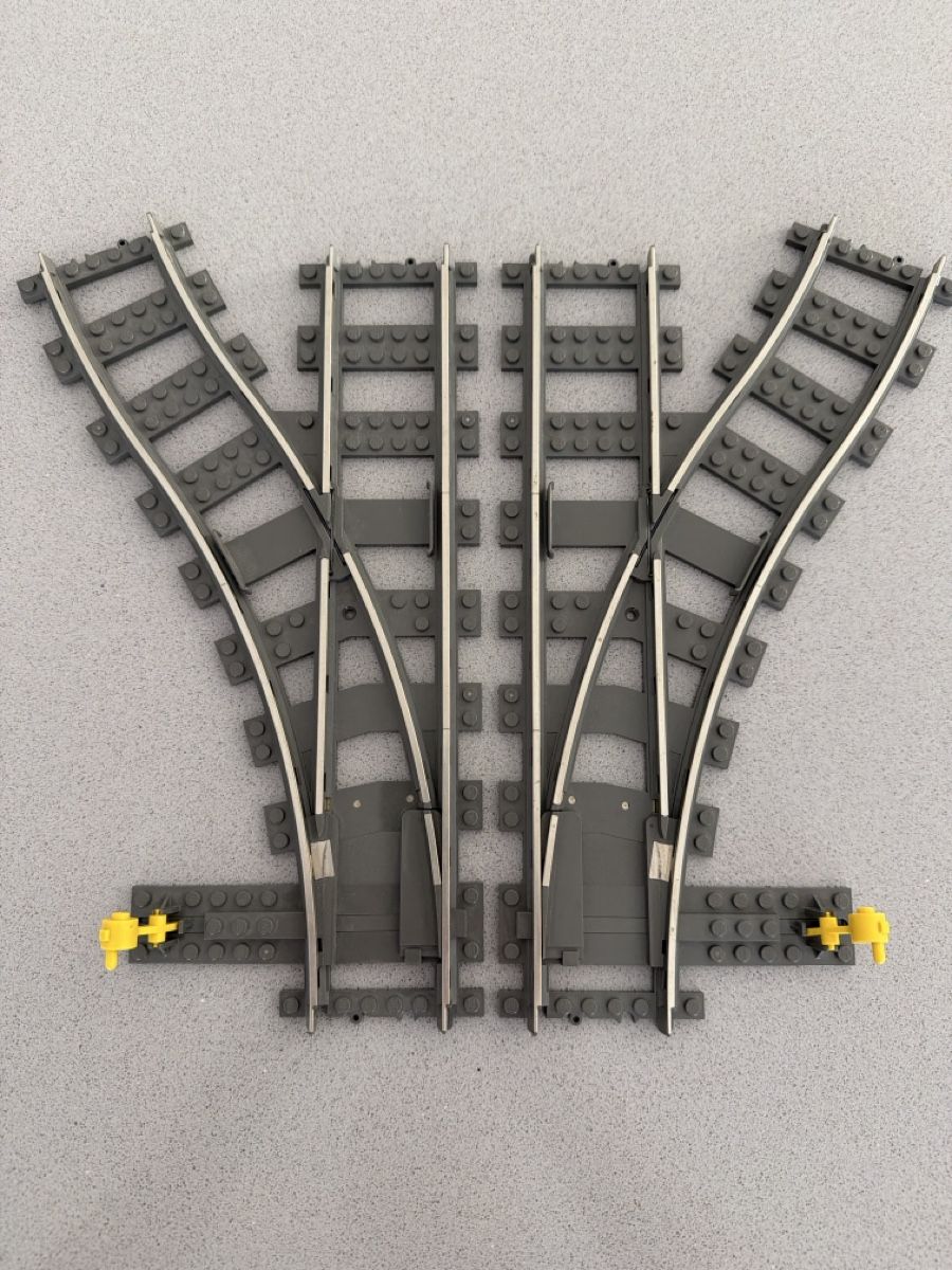 Lego Giocattoli: Lego Eisenbahn Weichen Set 2 Stück gebraucht 9v – Usato da Winkel venduto da mic_8kbz