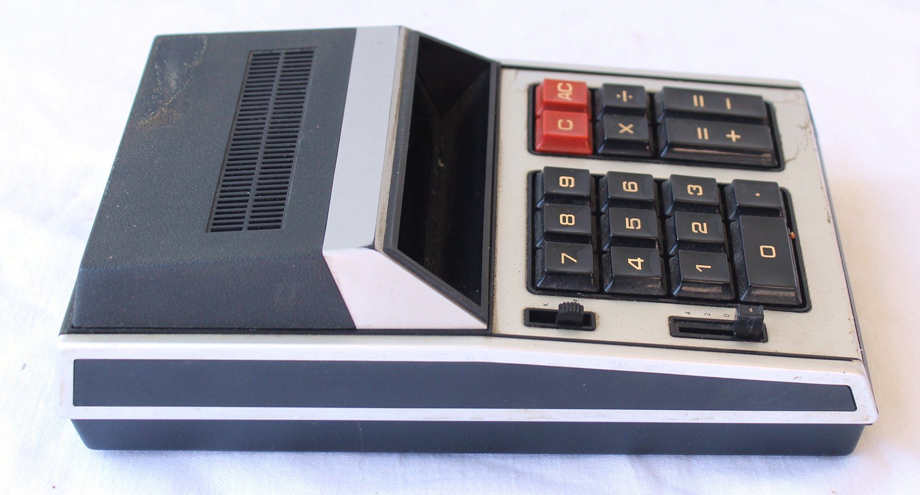 Casio Calcolatrici tascabili: Casio AS-8A Tischrechner achtstelliges Digitron Display 1971 – Usato da Zürich venduto da Auctionata 5