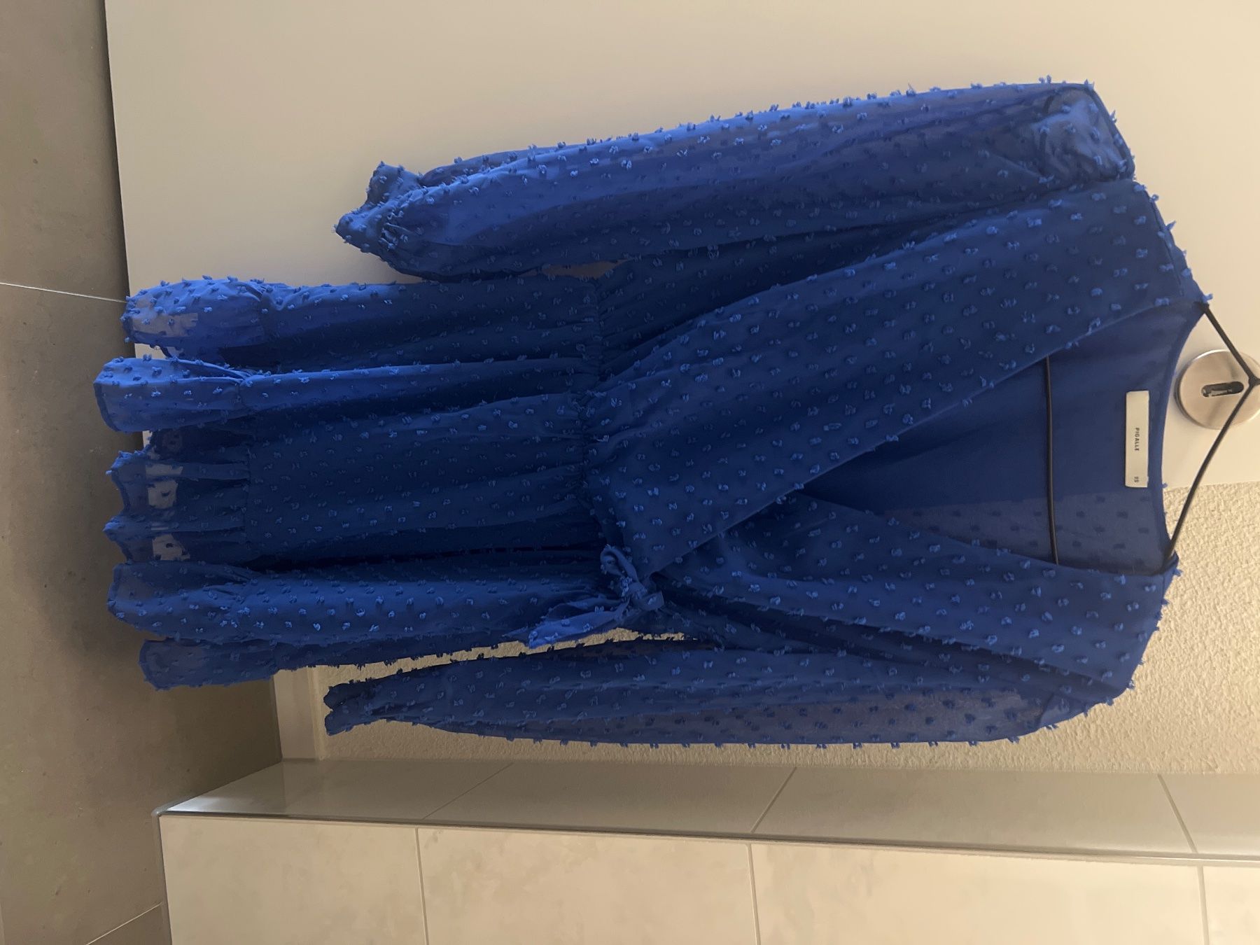 Only Kleider: Kleid blau Pünktlistoff – Gebraucht aus Oberengstringen von pri_c8jk
