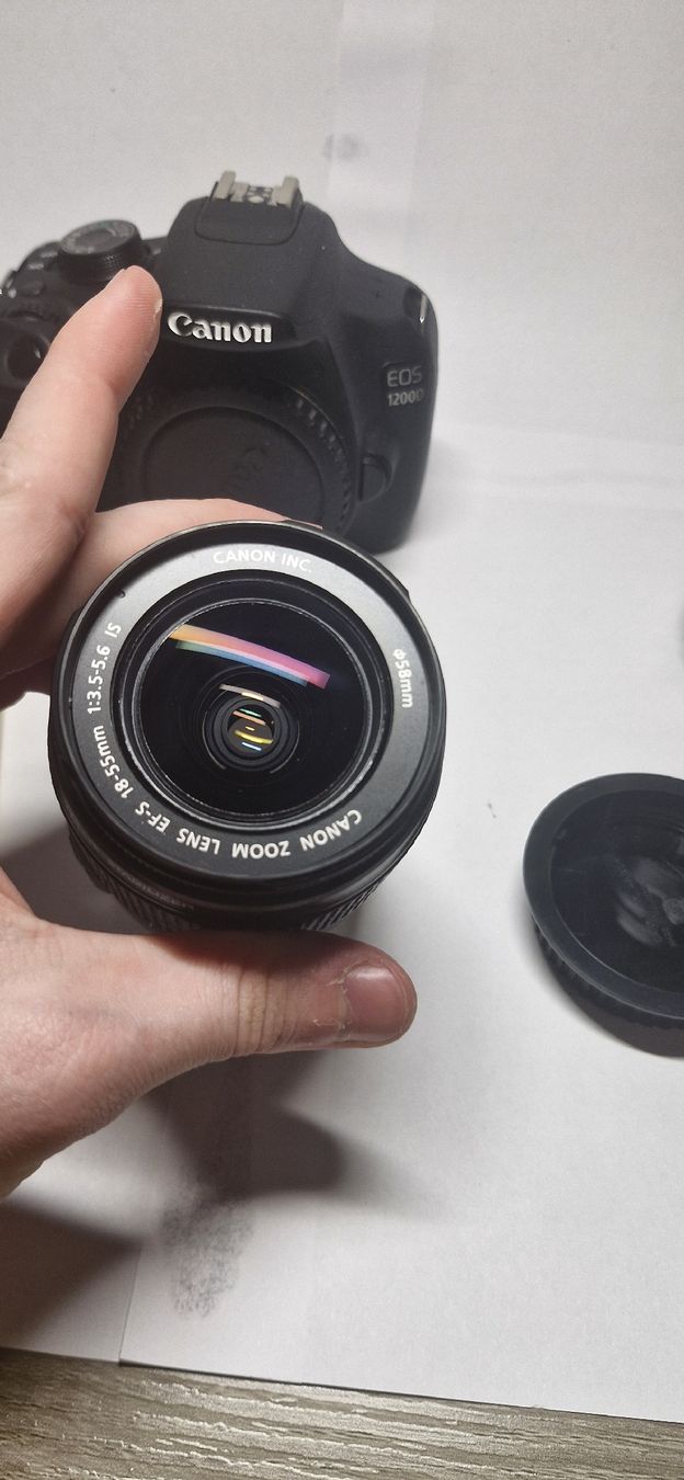 Canon Kamera: Canon EOS 1200D kit. Lightly used, great condition. – Gebraucht aus Fleurier von pfi_r2zm 4