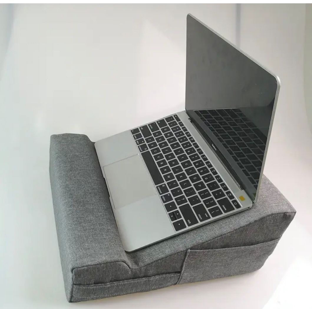 Racks & Ständer: Un Support D'oreiller Pour Ordinateur Portable et Tablette – Neu und originalverpackt aus Basel von ICI-CHEZ-NOUS 1