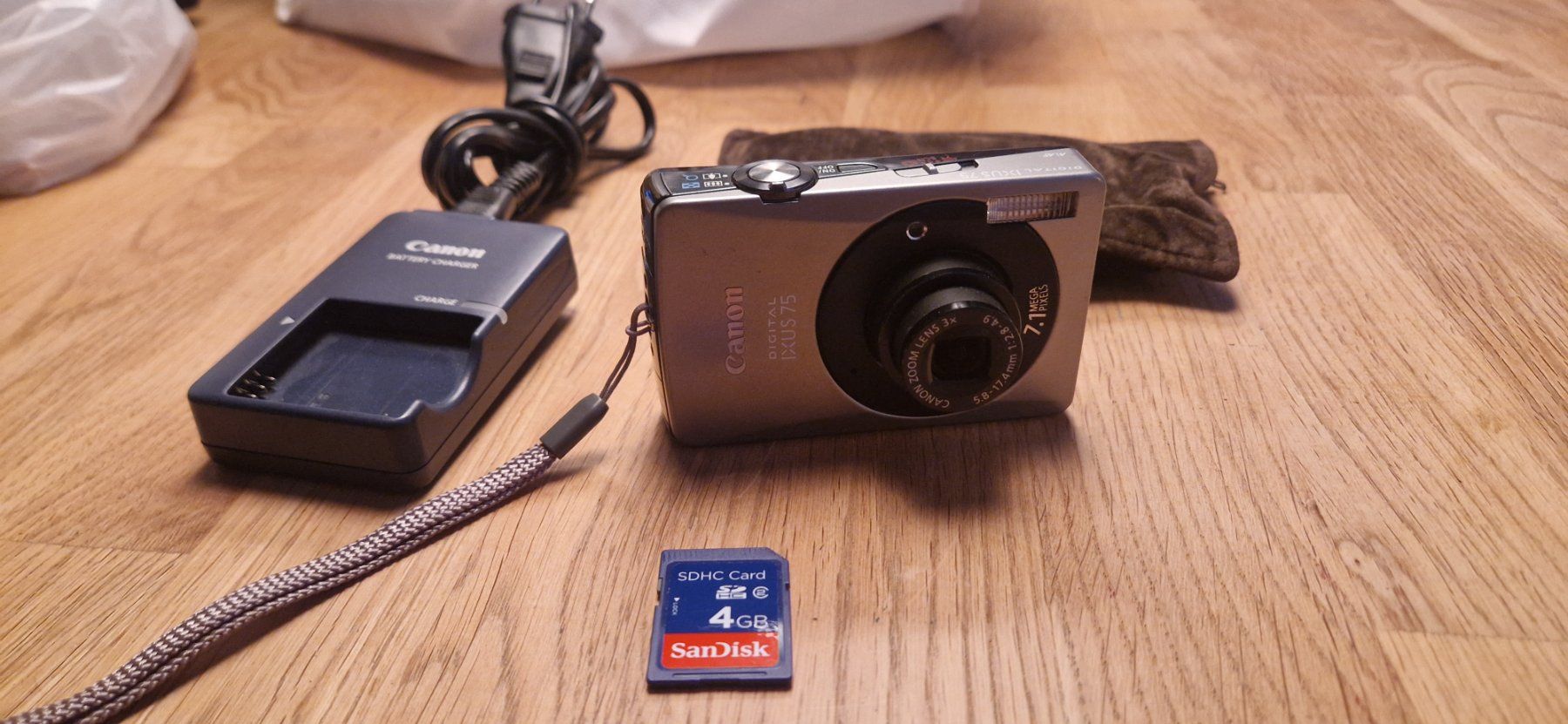 Canon Fotocamera: Canon IXUS 75 Digitalkamera TOP! – Usato da Zürich venduto da Lina049 9
