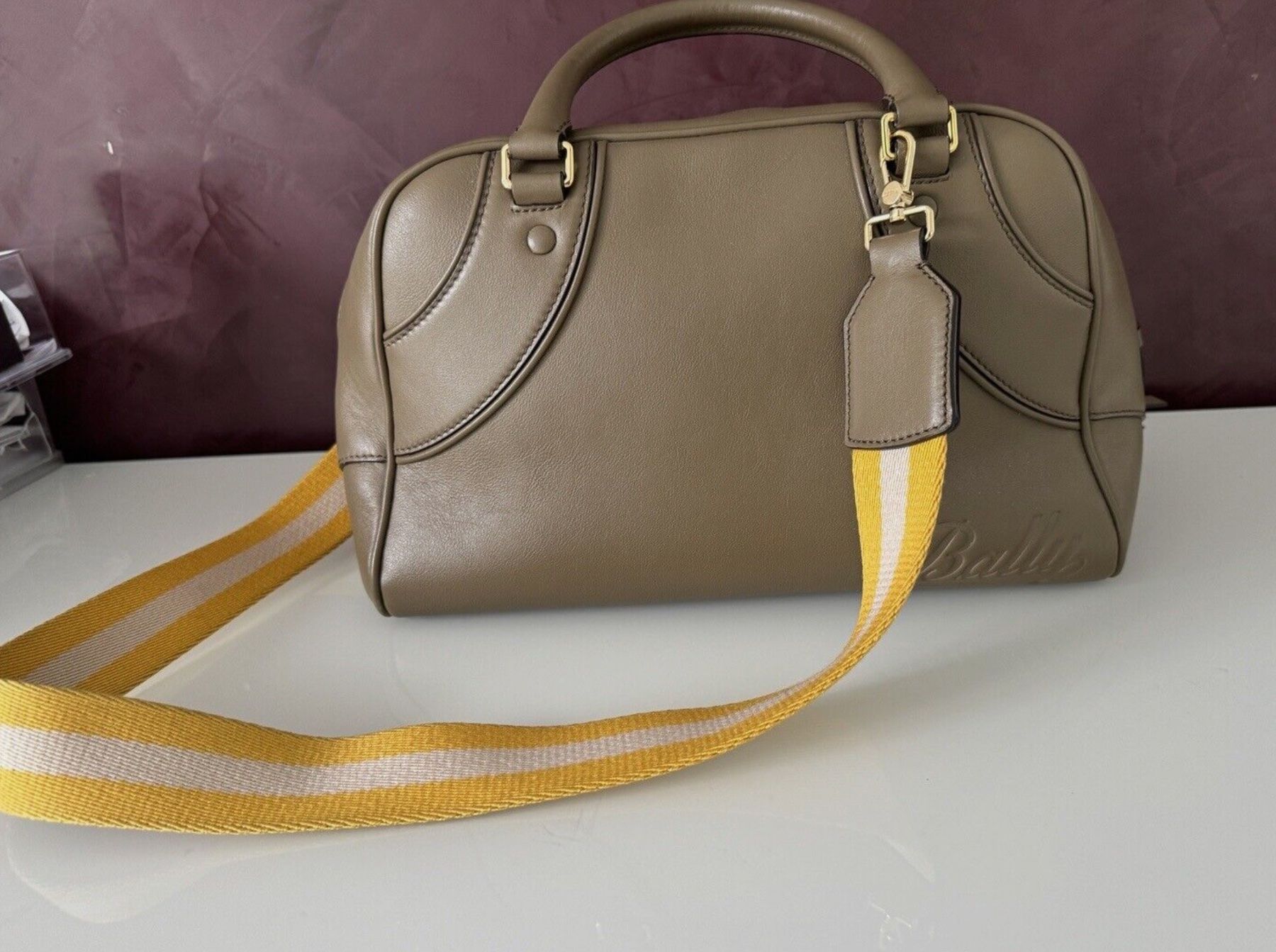 Bally Borse da donna: Bally Grosse Umhänge-Tasche Leder Taupe – Usato da Volketswil venduto da praxis12 4