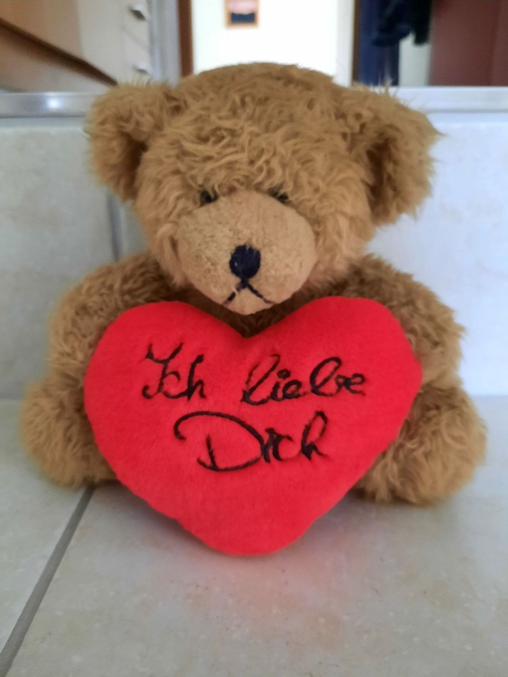 Giocattoli: Teddybär mit Herz ❤️ – Usato da Niederglatt ZH venduto da Moeb-7