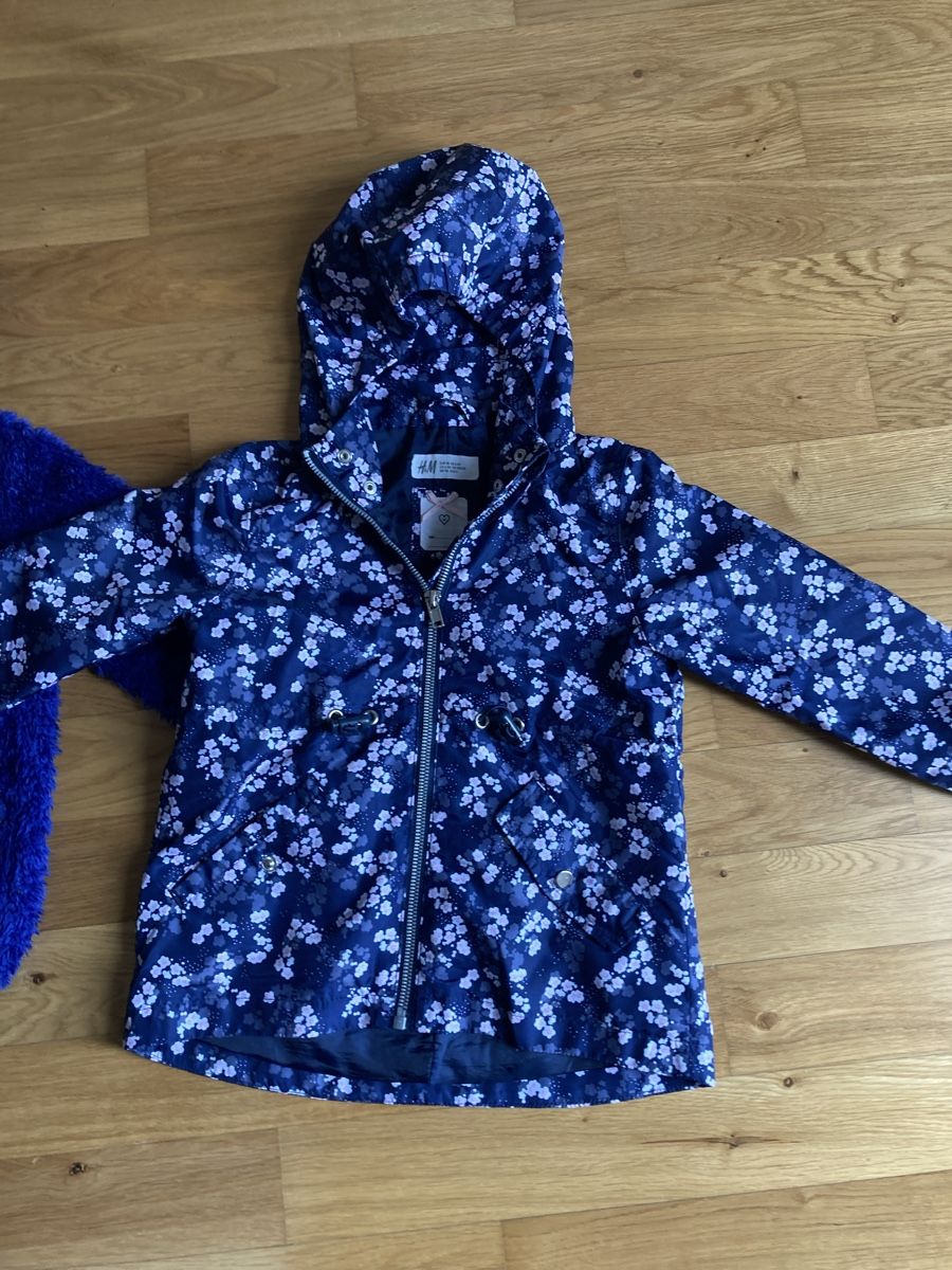H&M Jacken & Mäntel: Mädchen Jacken Set, Grösse 98 – Gebraucht aus Staad SG von gab_7dr9 1