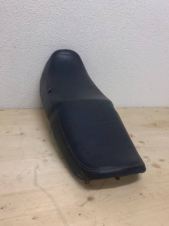 Tutti i ricambio per moto: Honda Ns 125 r Sattel Sitz – Usato da Winterthur venduto da Noe_AF01