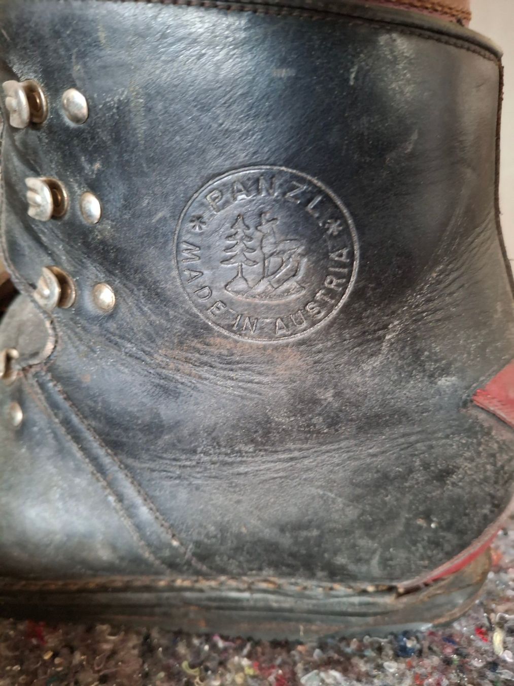 Scarpe da uomo: Vintage Ski Schuhe von Panzl – Usato da Sutz venduto da bfsale 1