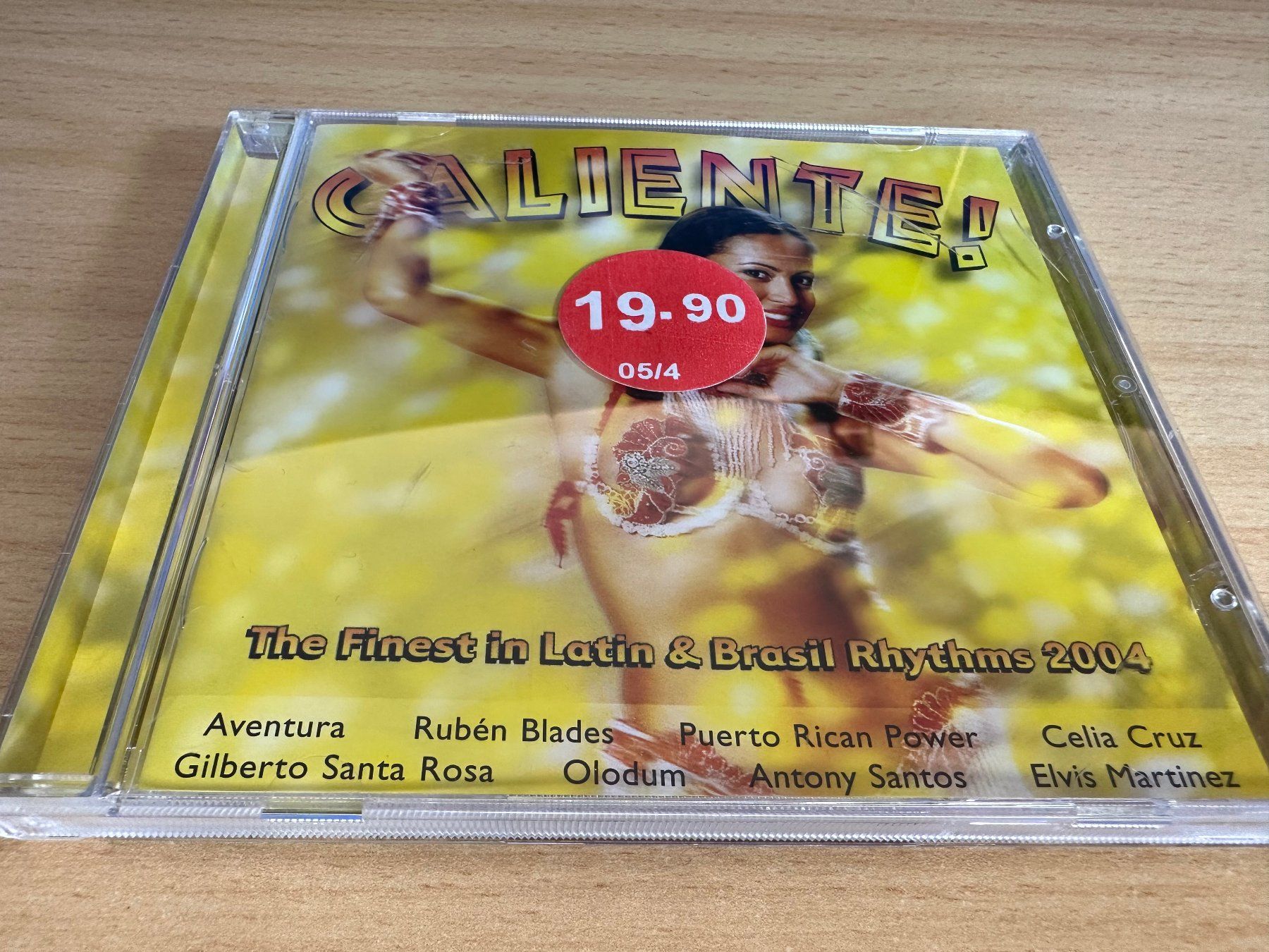 CD: Caliente! The Finest In Latin & Brasil Rhythms 2004 – Usato da Rikon im Tösstal venduto da Alpenmutz