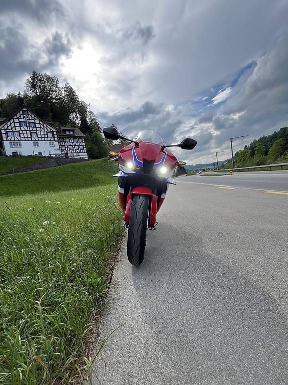 Honda Strasse: CBR 600RR – Gebraucht aus Wald ZH von ale_fv5d 1